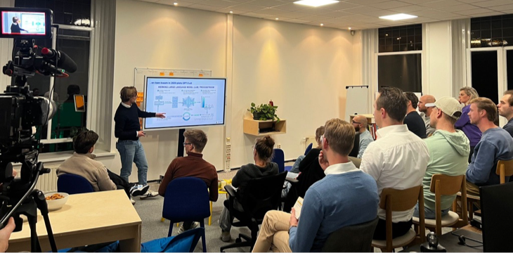spreker over ai & cro tijdens de cro&ux meetup in groningen